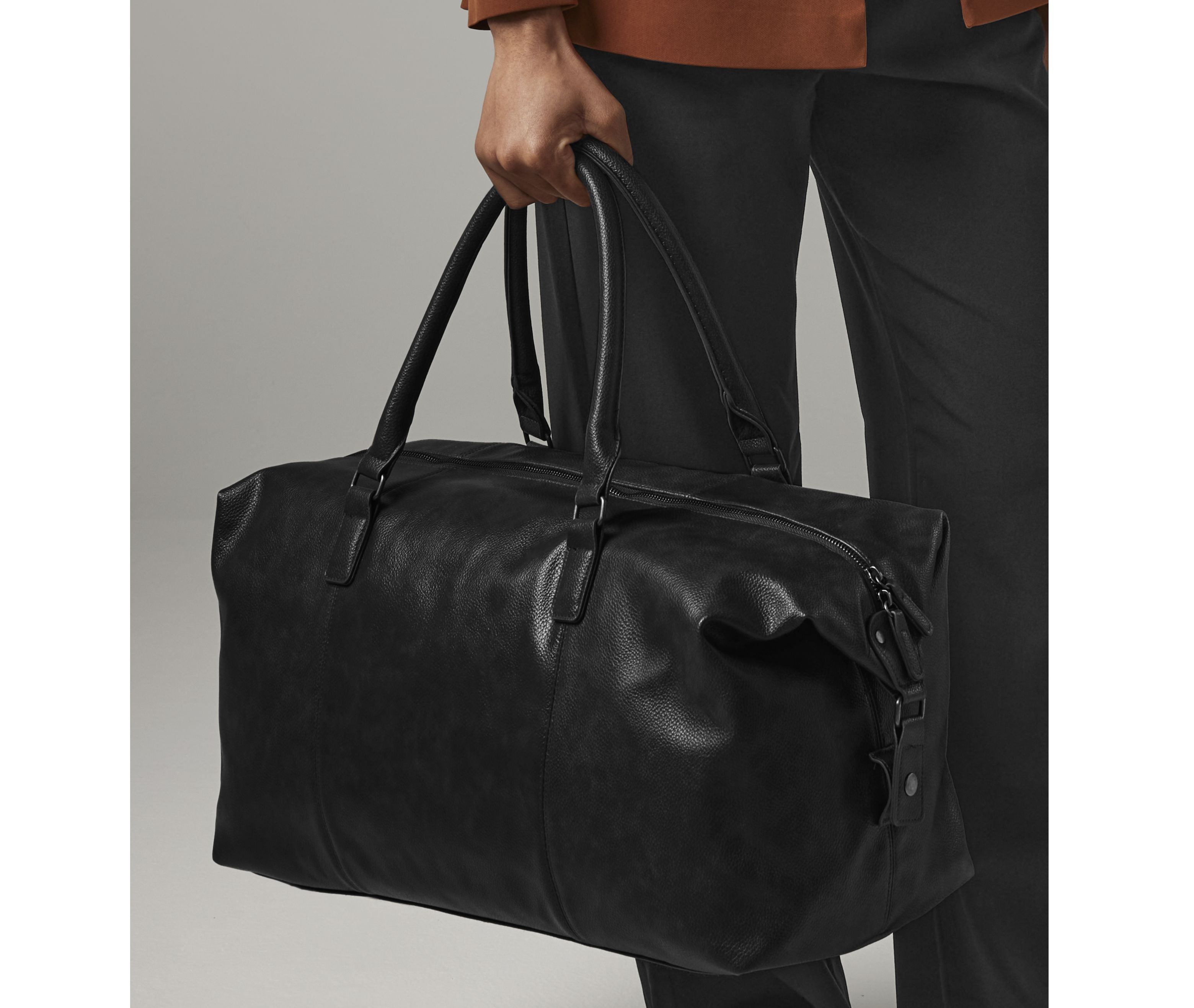 NUHIDE® WEEKENDER